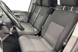 Harmaa Volkswagen Transporter 2020 kuva 8.