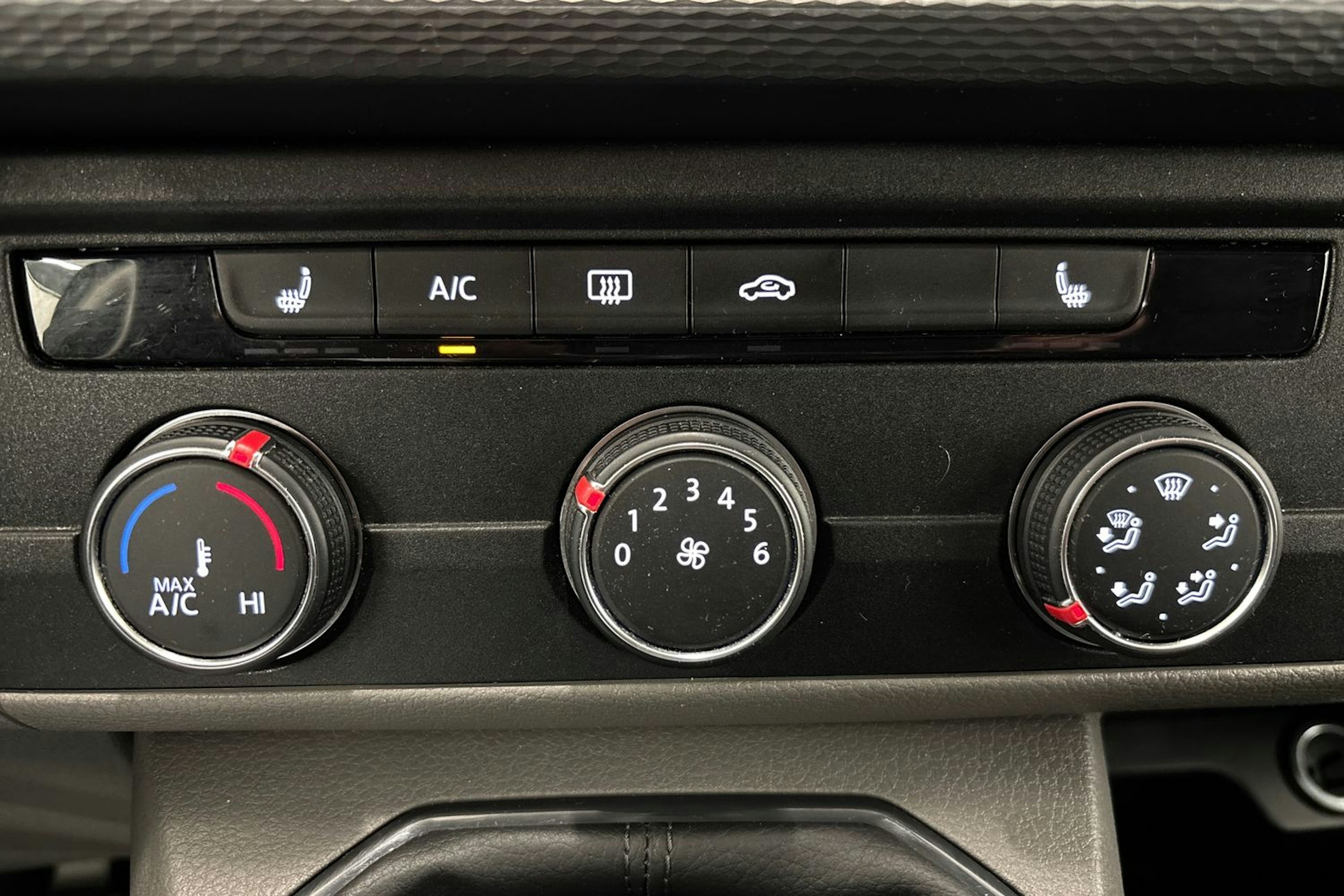 Harmaa Volkswagen Transporter 2020 kuva 14.