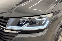 Harmaa Volkswagen Transporter 2020 kuva 16.