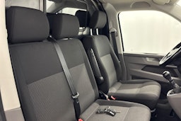 Harmaa Volkswagen Transporter 2020 kuva 22.