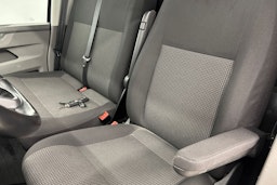 Harmaa Volkswagen Transporter 2020 kuva 23.