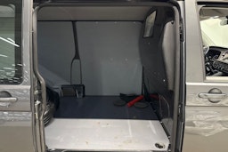 harmaa Volkswagen Transporter 2020 kuva 13.