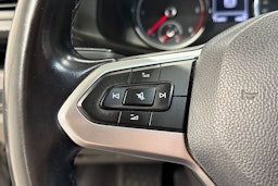 harmaa Volkswagen Transporter 2020 kuva 17.