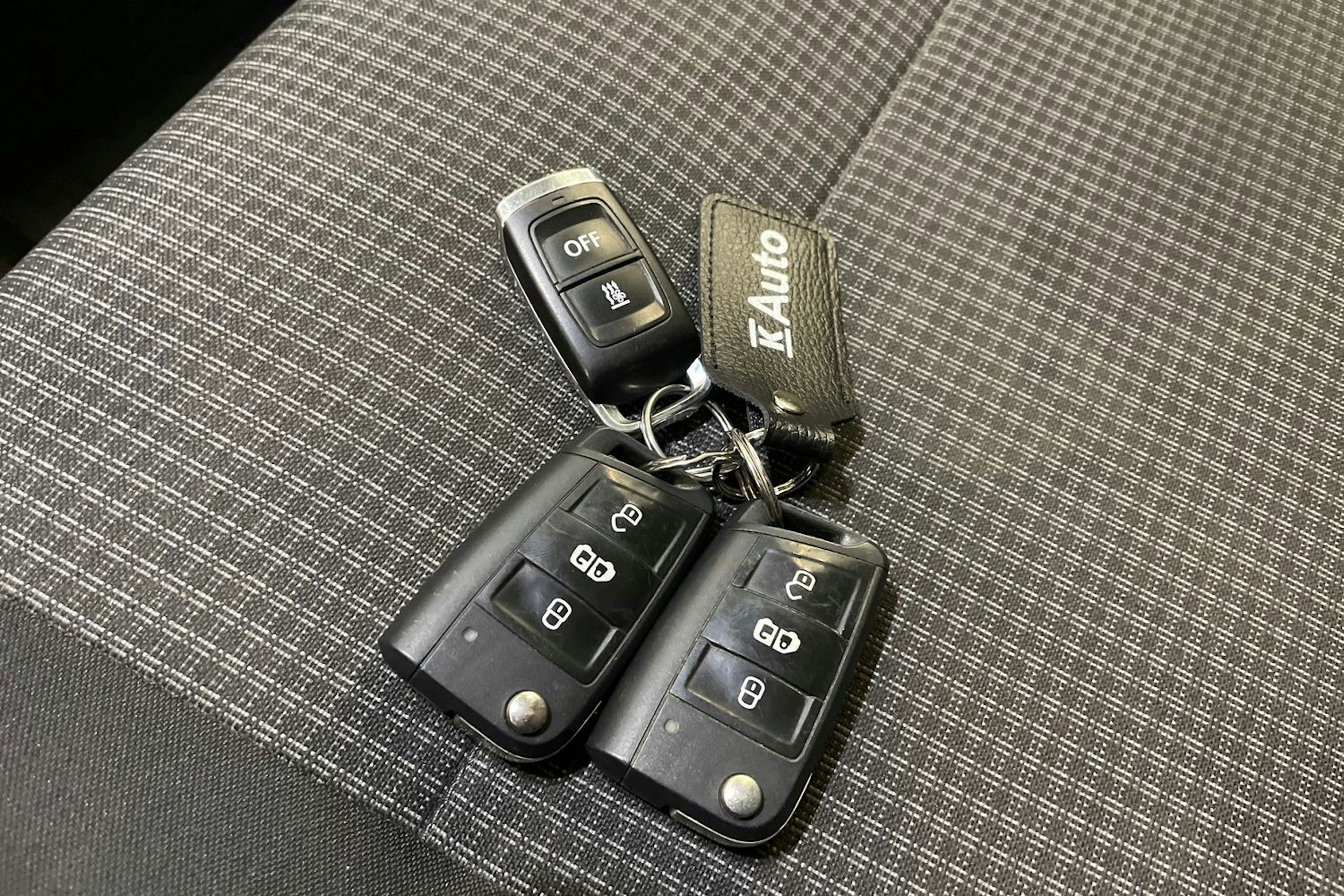 Valkoinen Volkswagen TRANSPORTER 2020 kuva 21.