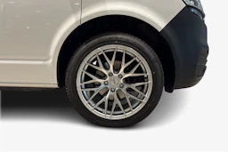 valkoinen Volkswagen Transporter 2020 kuva 12.