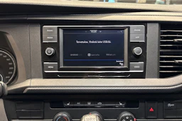 valkoinen Volkswagen Transporter 2020 kuva 19.