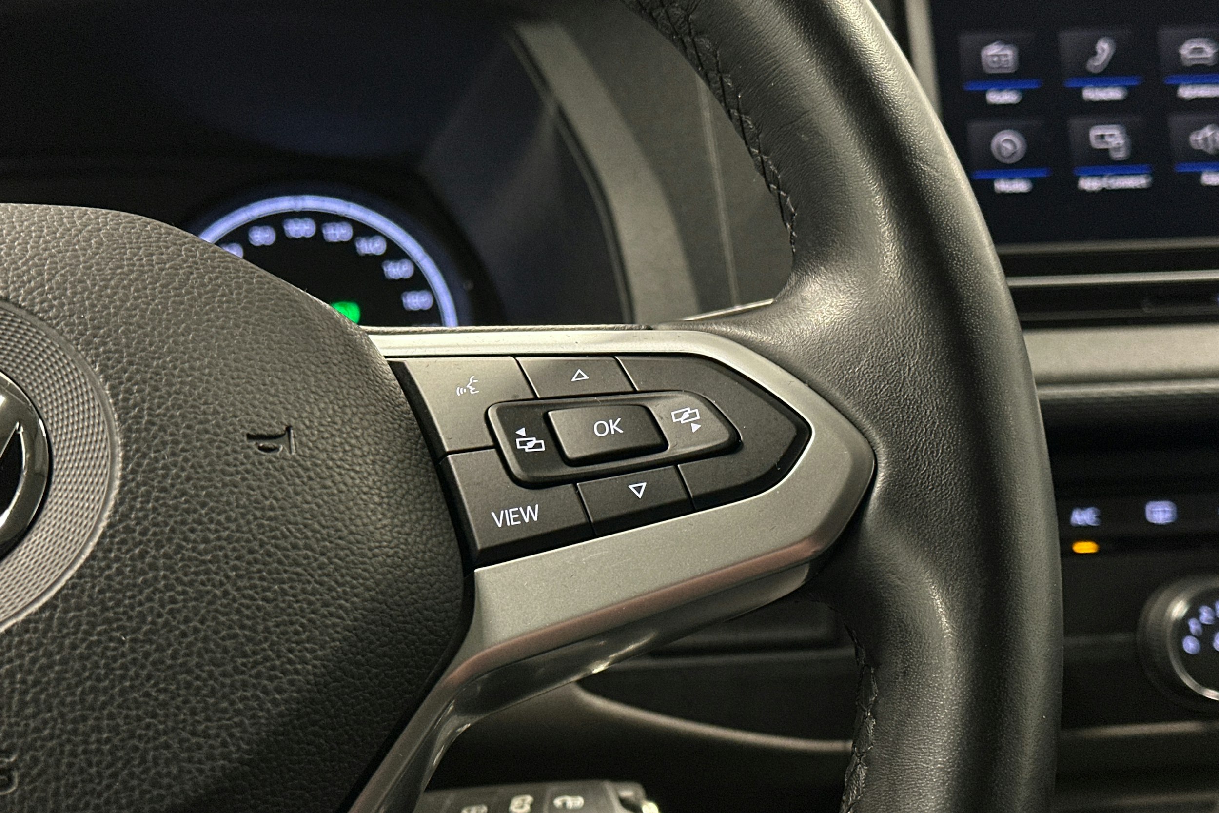 valkoinen Volkswagen Transporter 2020 kuva 21.