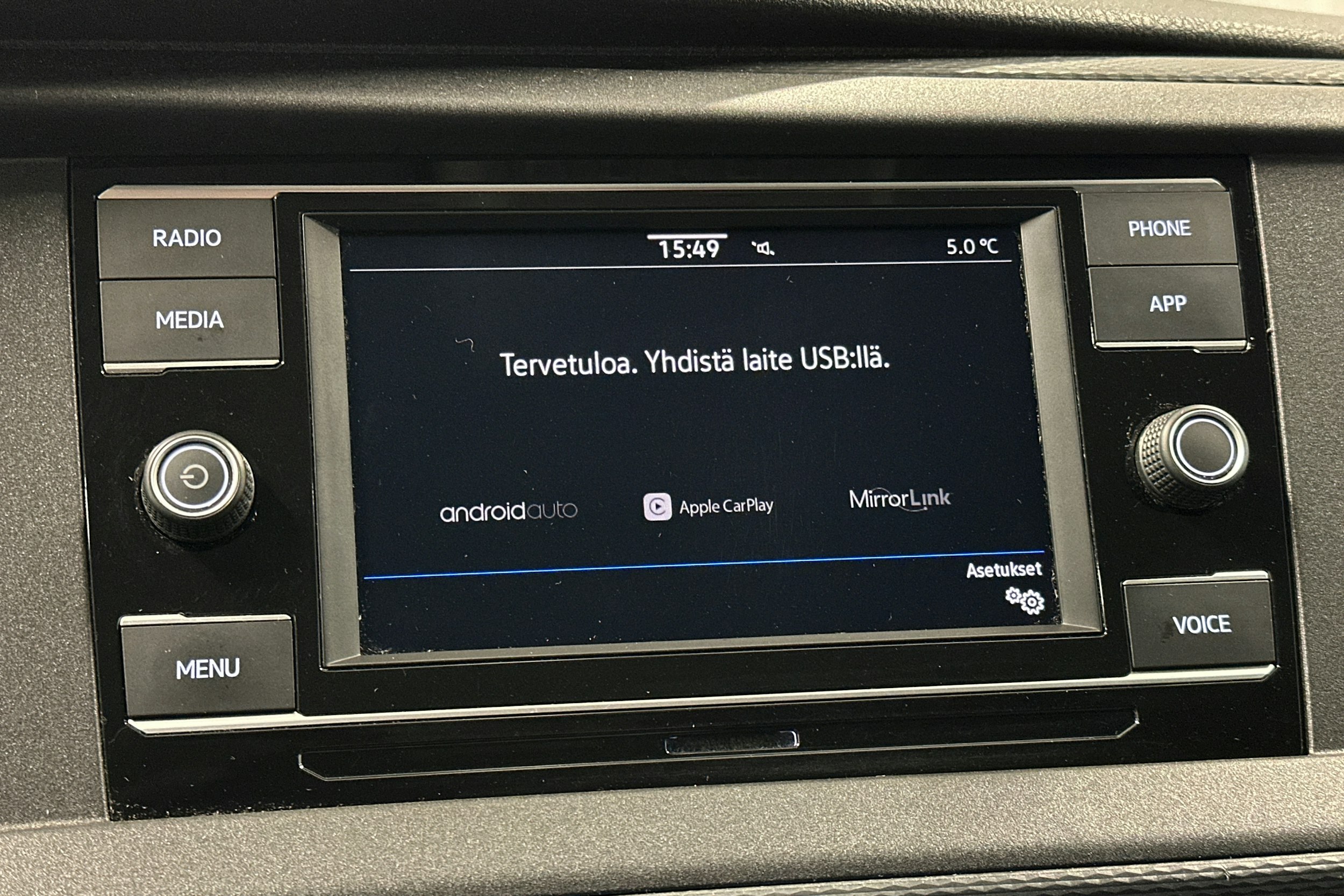 valkoinen Volkswagen Transporter 2020 kuva 24.