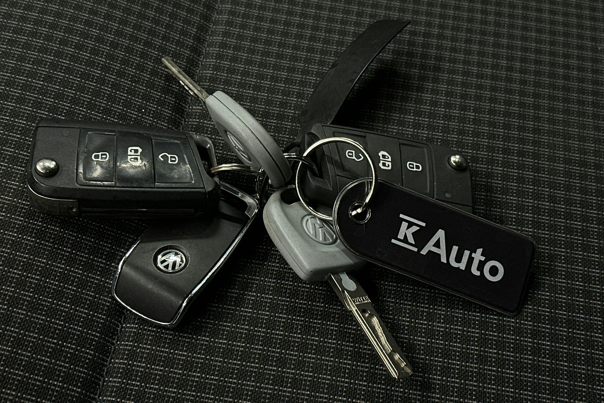 valkoinen Volkswagen Transporter 2020 kuva 29.