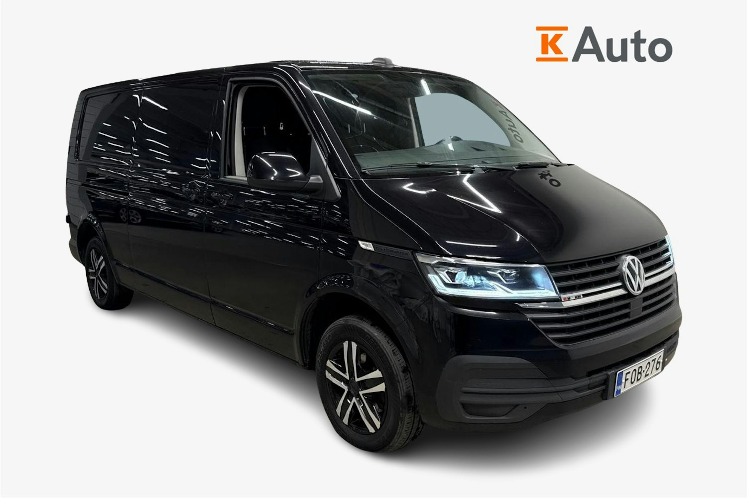 musta Volkswagen Transporter 2020 kuva 1.