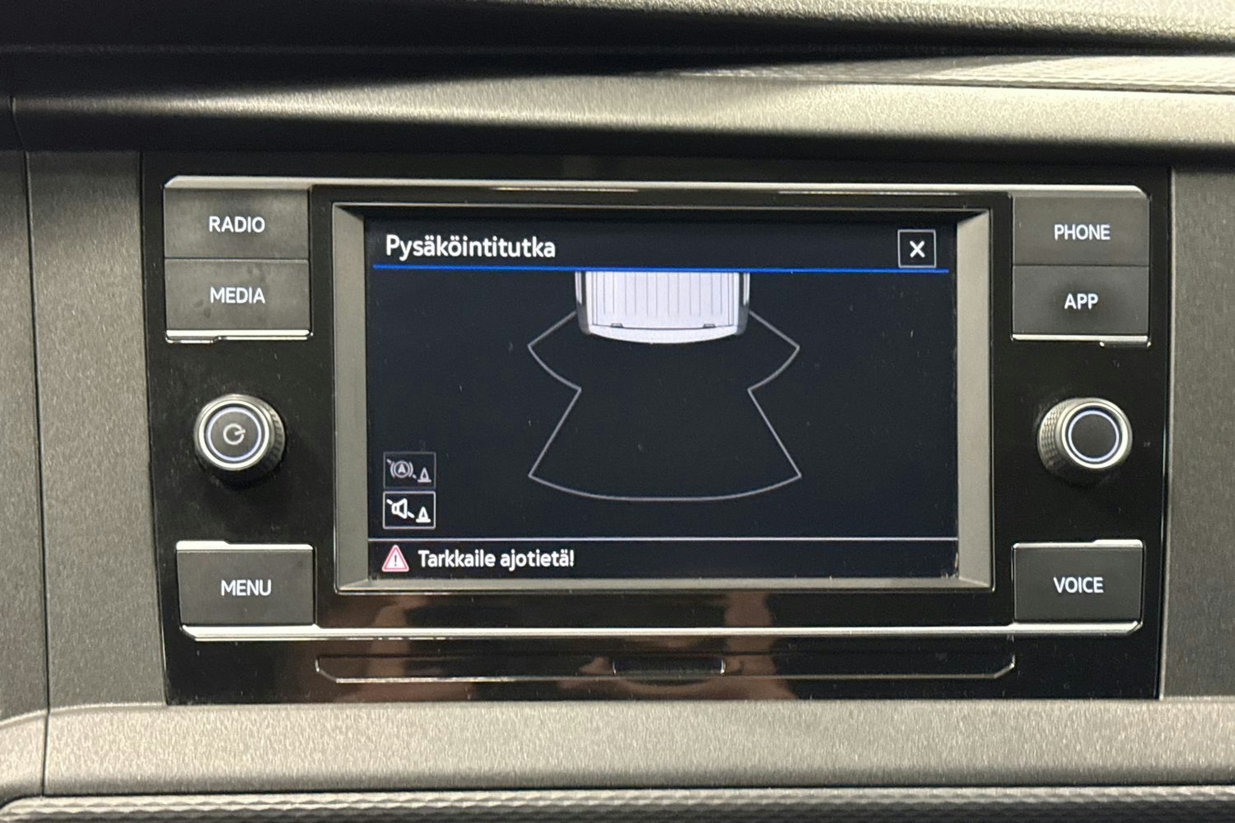 musta Volkswagen Transporter 2020 kuva 19.