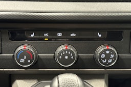 musta Volkswagen Transporter 2020 kuva 22.