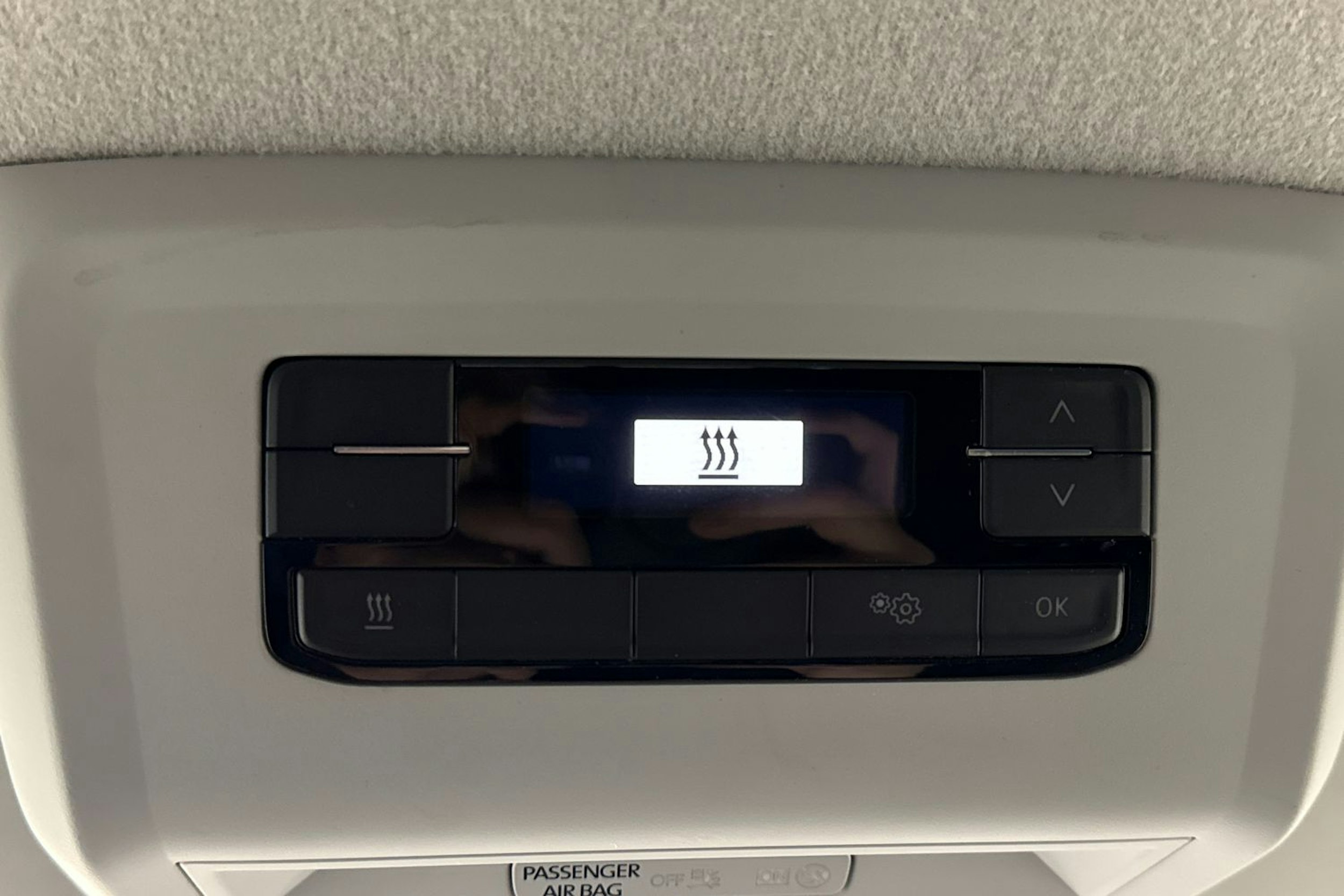 musta Volkswagen Transporter 2020 kuva 25.