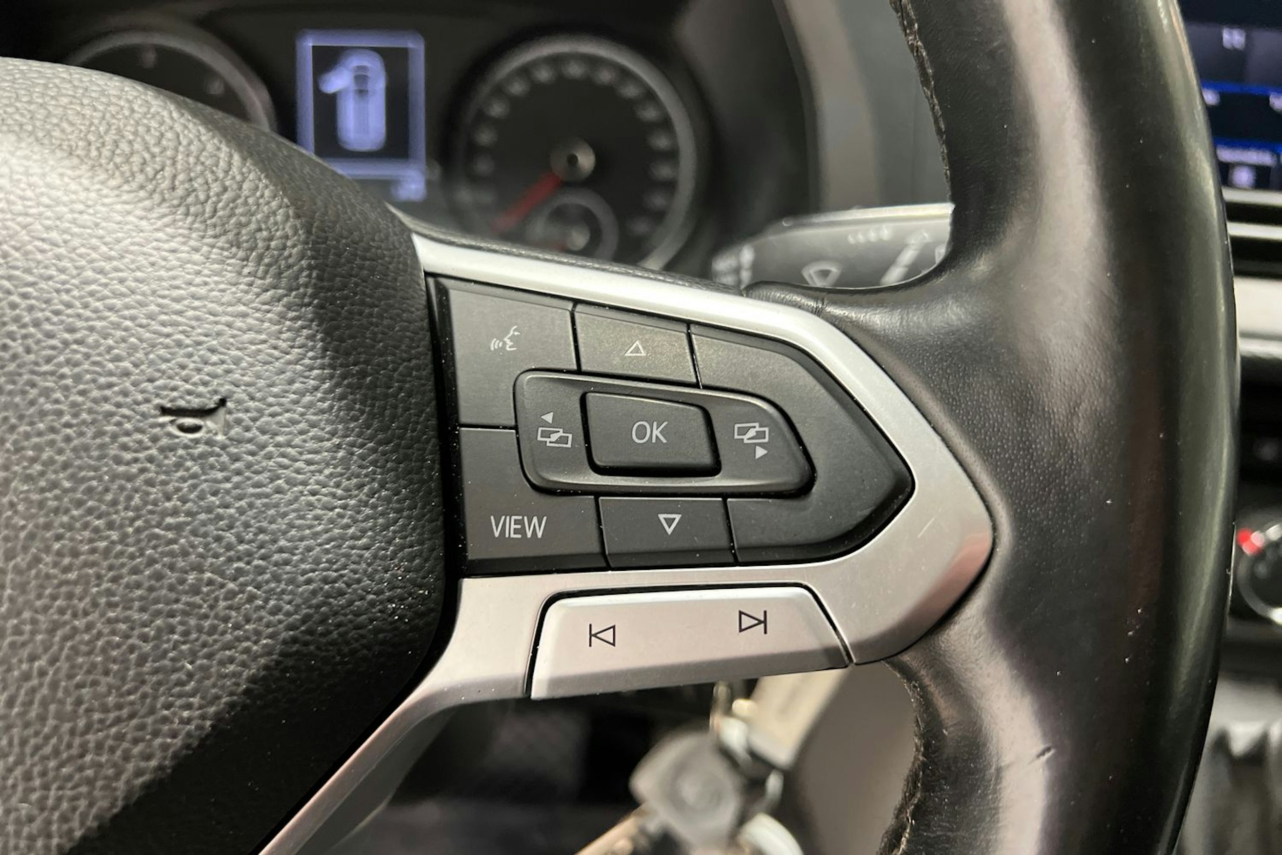 valkoinen Volkswagen Transporter 2020 kuva 15.