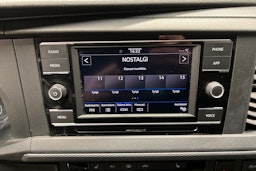 valkoinen Volkswagen Transporter 2020 kuva 16.