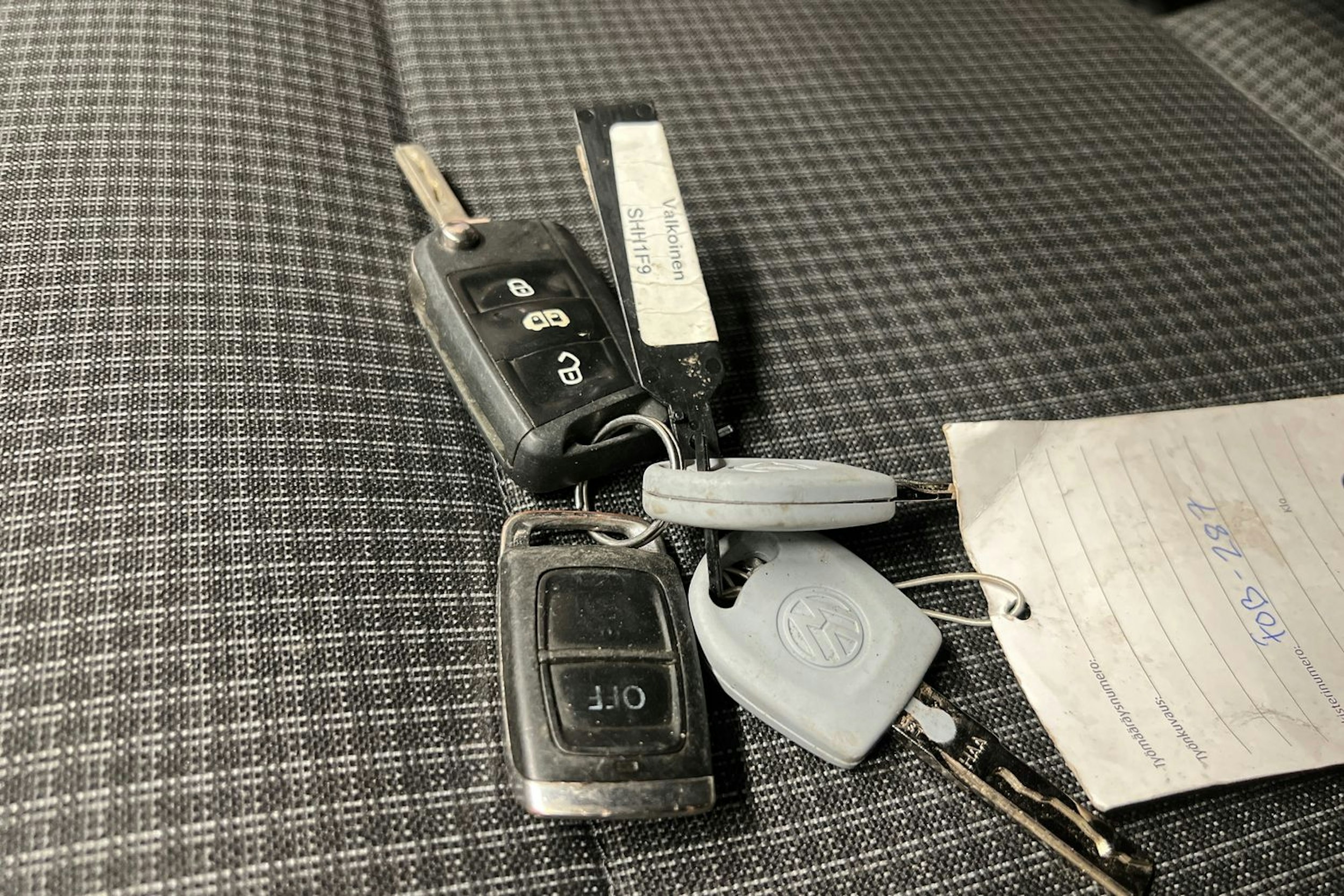 valkoinen Volkswagen Transporter 2020 kuva 19.