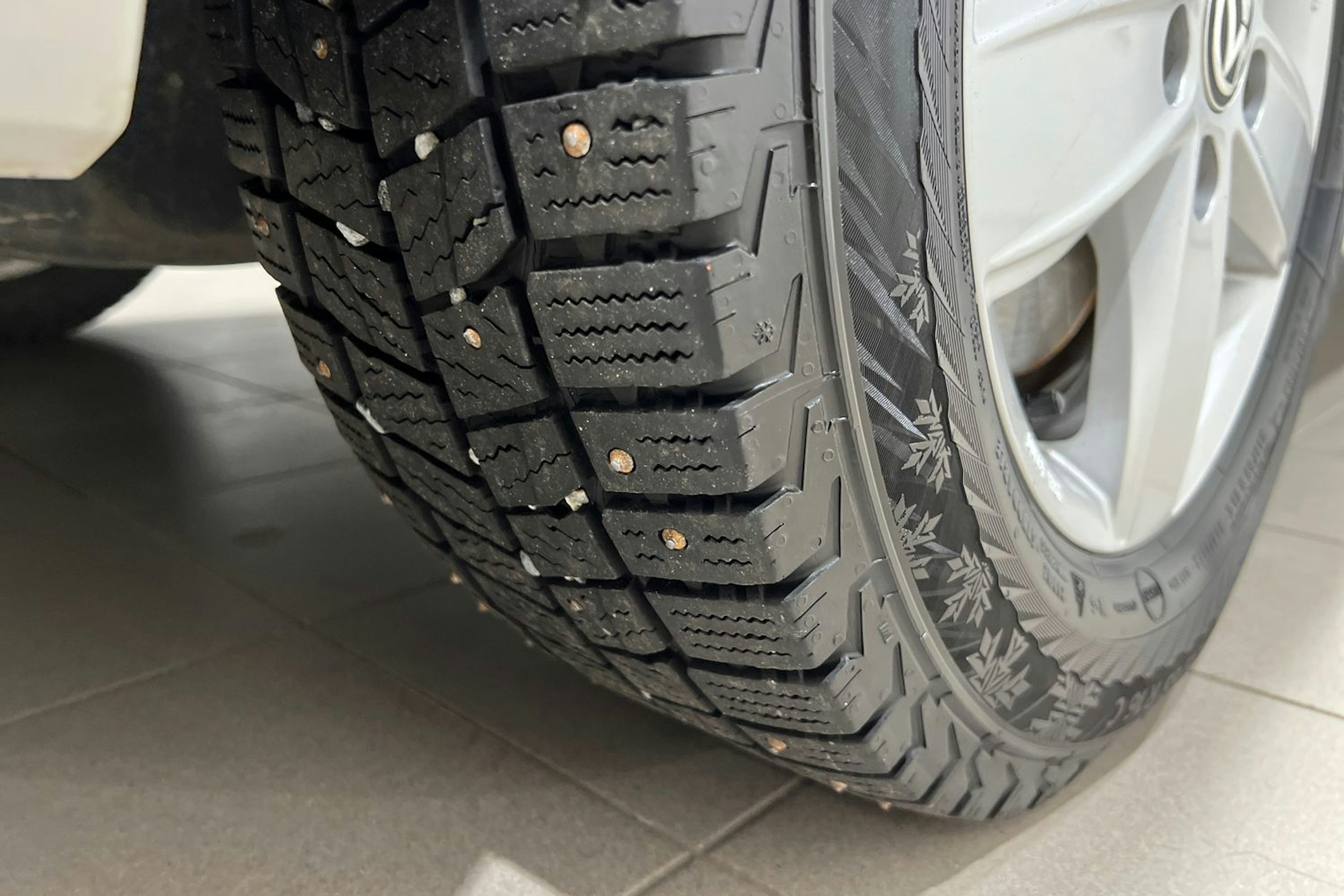 valkoinen Volkswagen Transporter 2020 kuva 23.