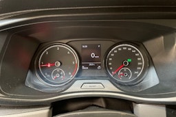 harmaa Volkswagen Transporter 2020 kuva 16.
