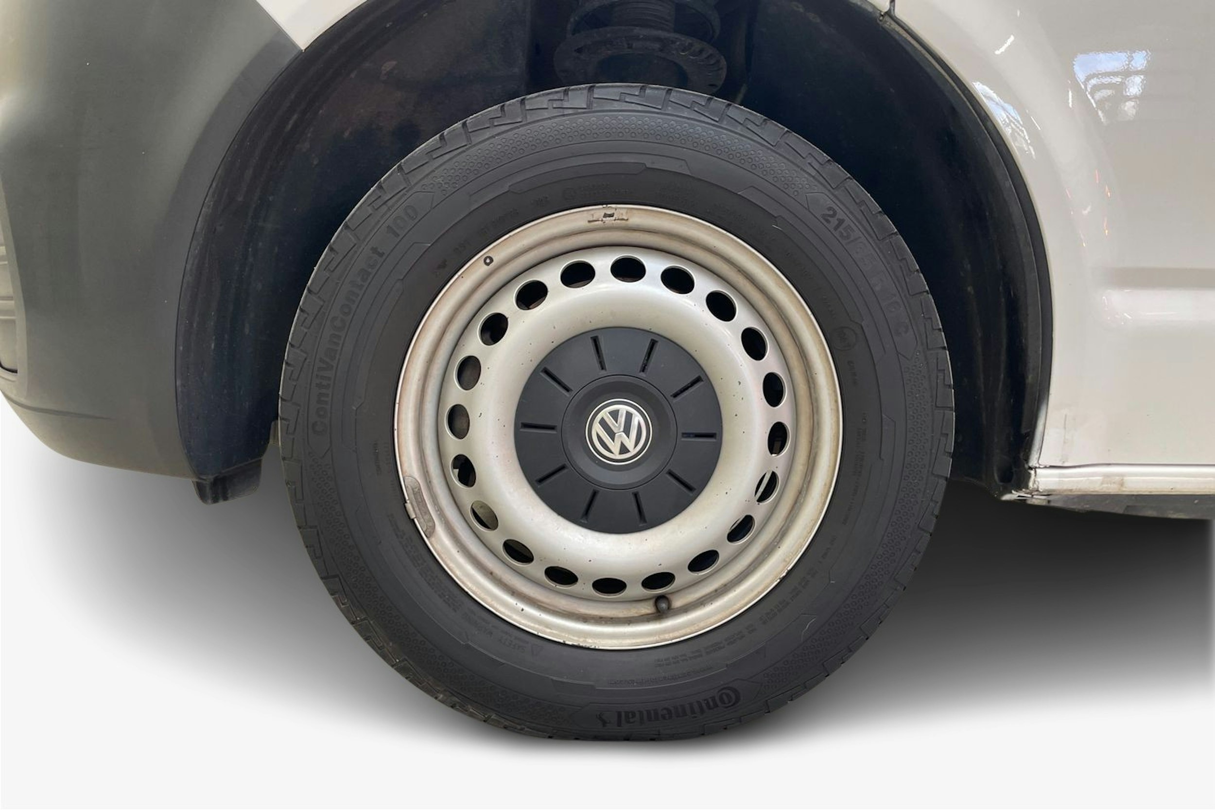 valkoinen Volkswagen Transporter 2020 kuva 10.