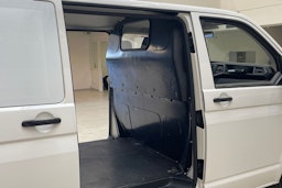 valkoinen Volkswagen Transporter 2020 kuva 13.