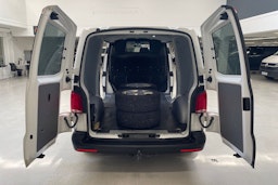 valkoinen Volkswagen Transporter 2020 kuva 14.