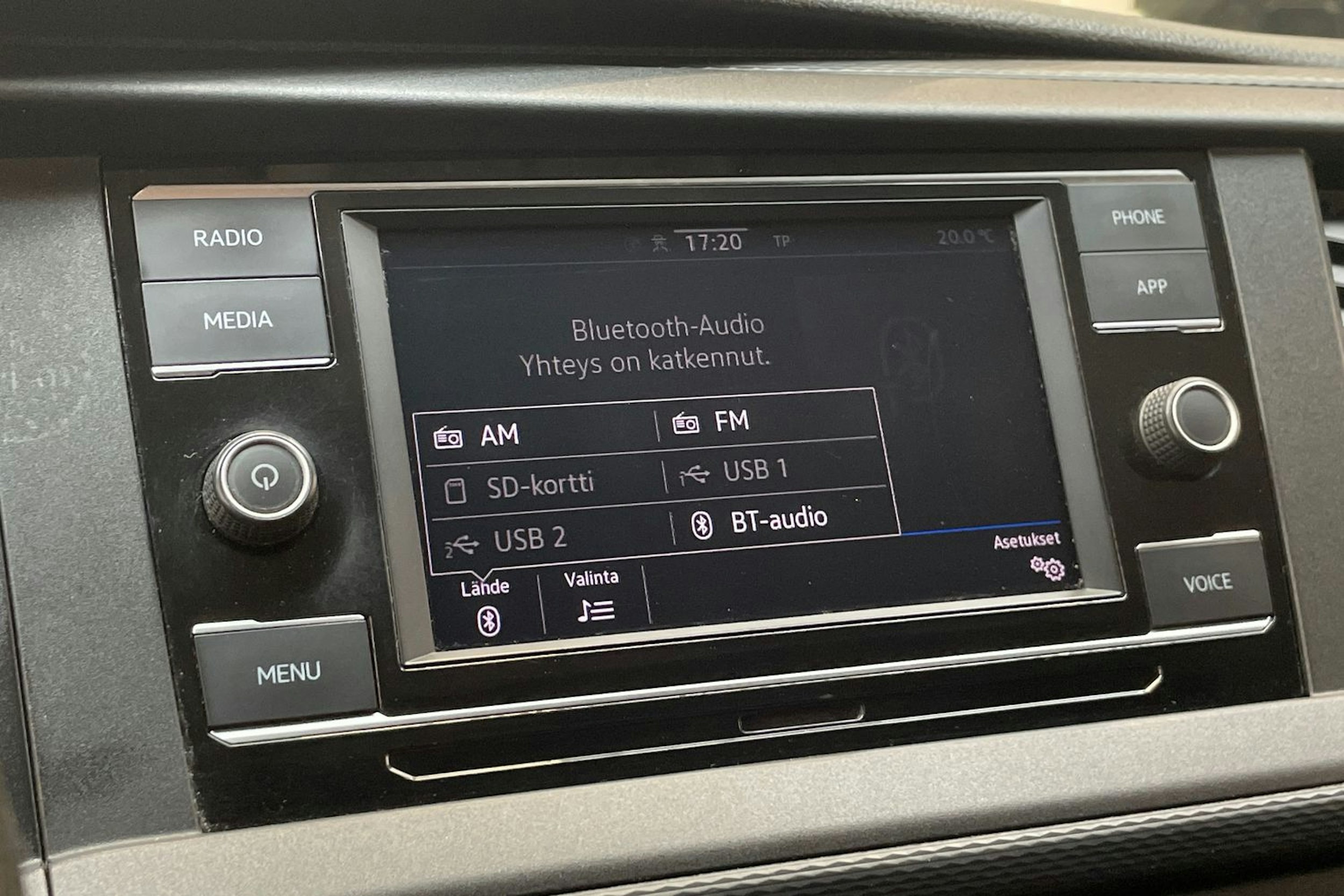 valkoinen Volkswagen Transporter 2020 kuva 22.