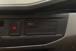 valkoinen Volkswagen Transporter 2020 kuva 26.