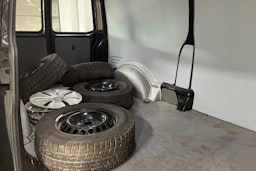 Musta Volkswagen TRANSPORTER 2020 kuva 10.