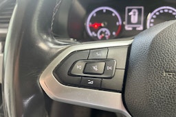 Musta Volkswagen TRANSPORTER 2020 kuva 18.