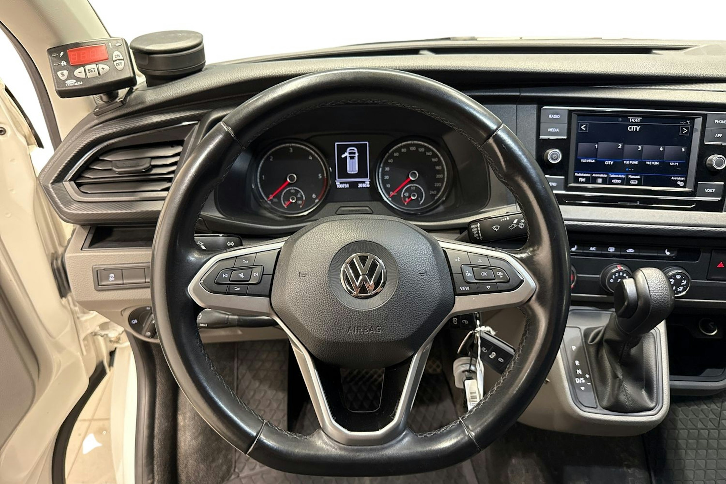 Valkoinen Volkswagen TRANSPORTER 2020 kuva 9.