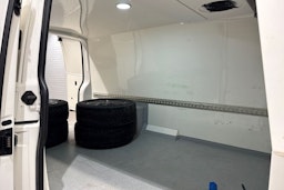 Valkoinen Volkswagen TRANSPORTER 2020 kuva 19.