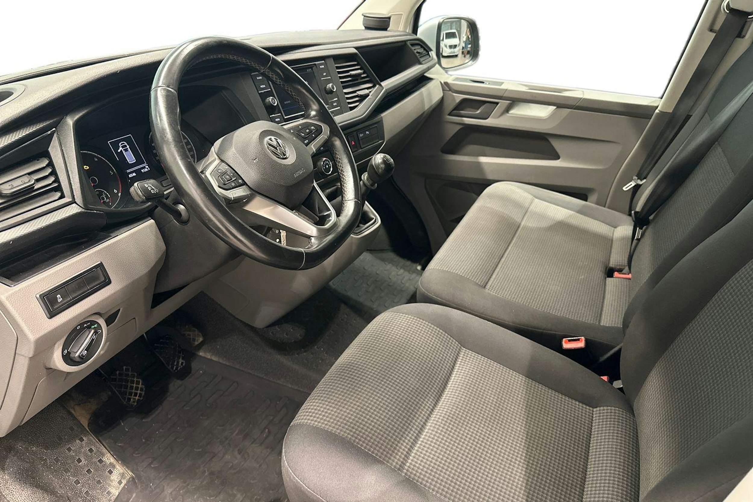 hopea Volkswagen Transporter 2020 kuva 7.