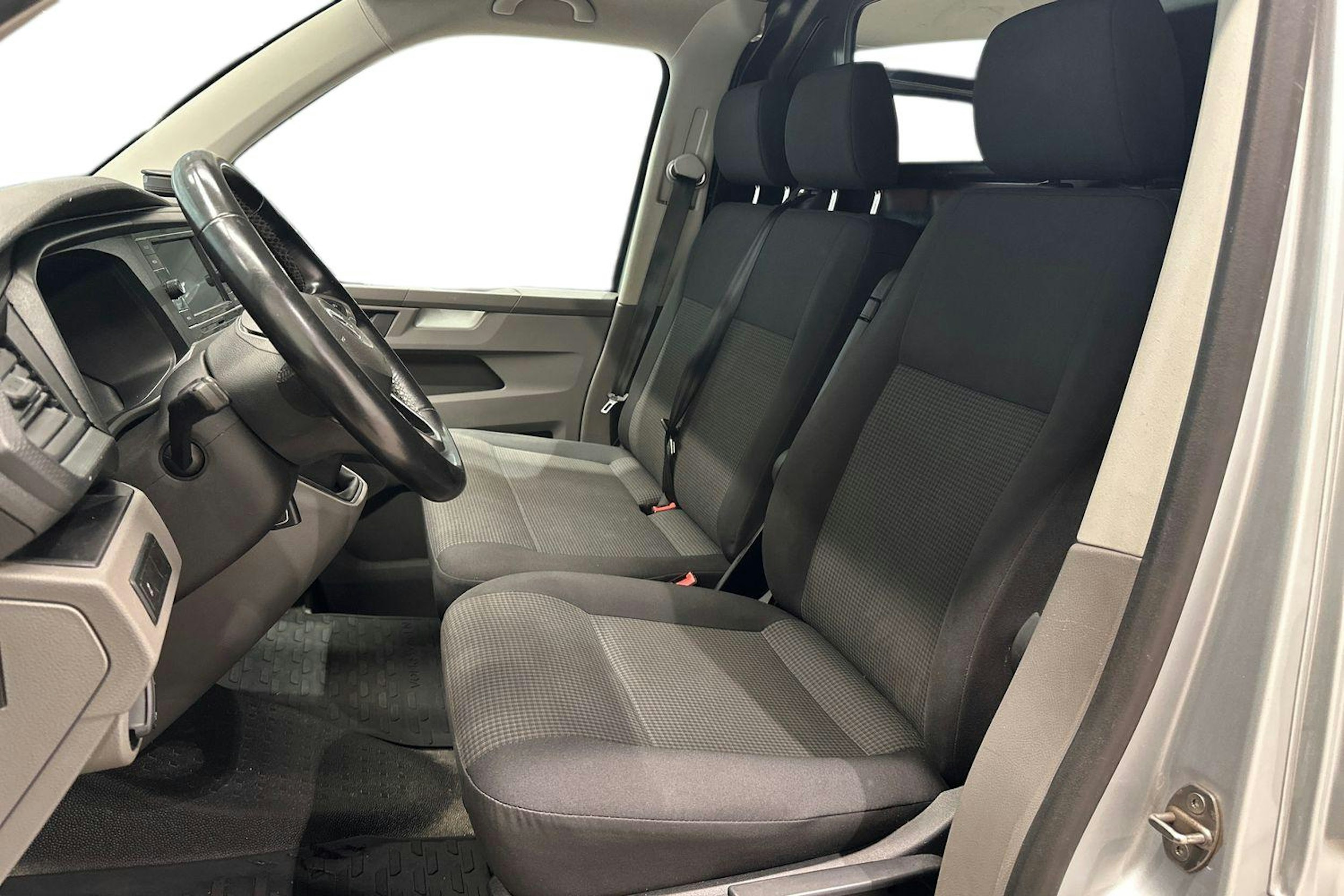 hopea Volkswagen Transporter 2020 kuva 10.