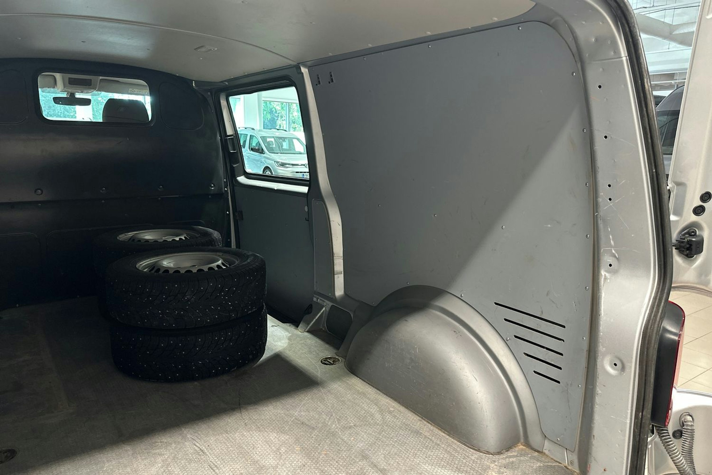 hopea Volkswagen Transporter 2020 kuva 29.