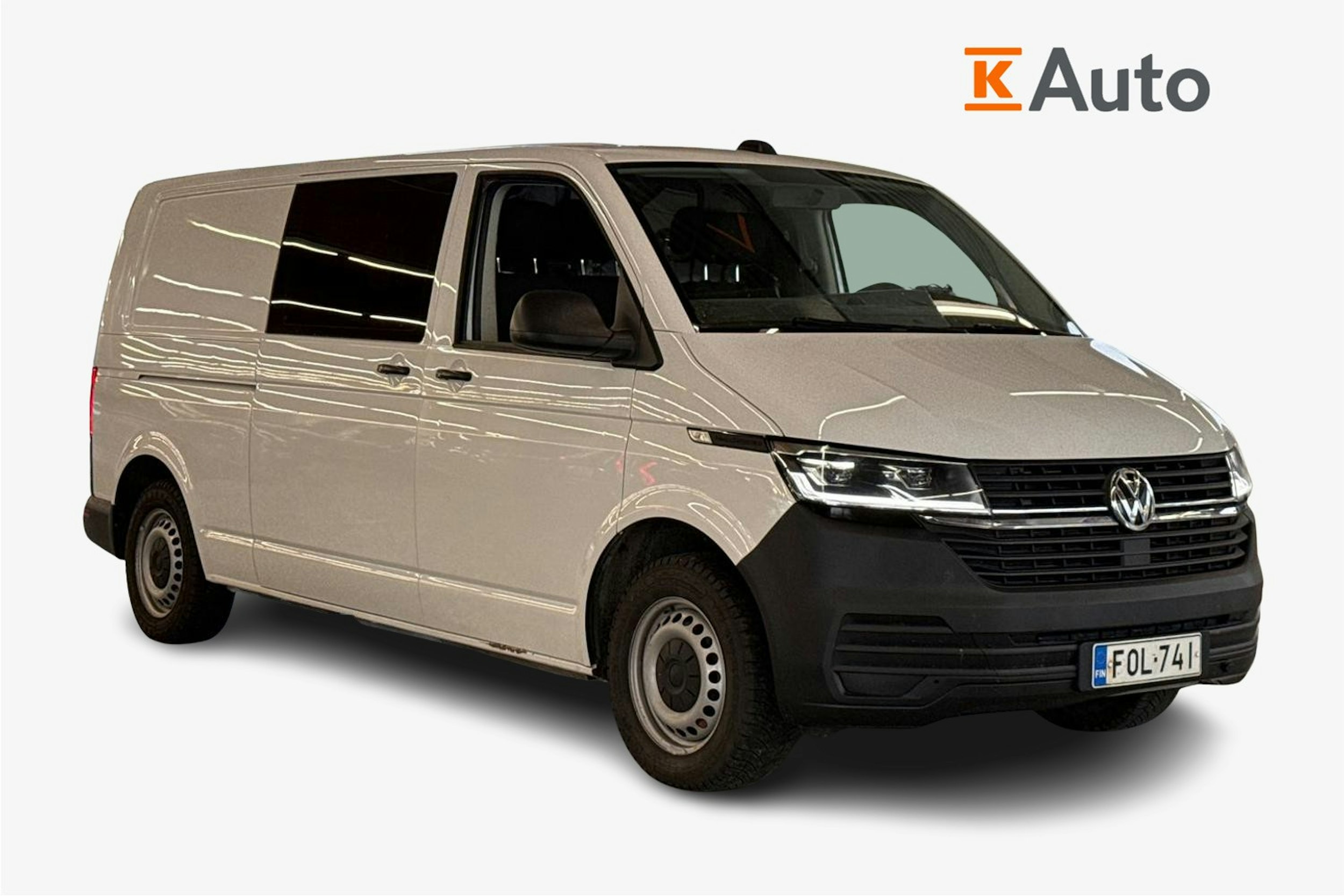 valkoinen Volkswagen Transporter 2020 kuva 1.