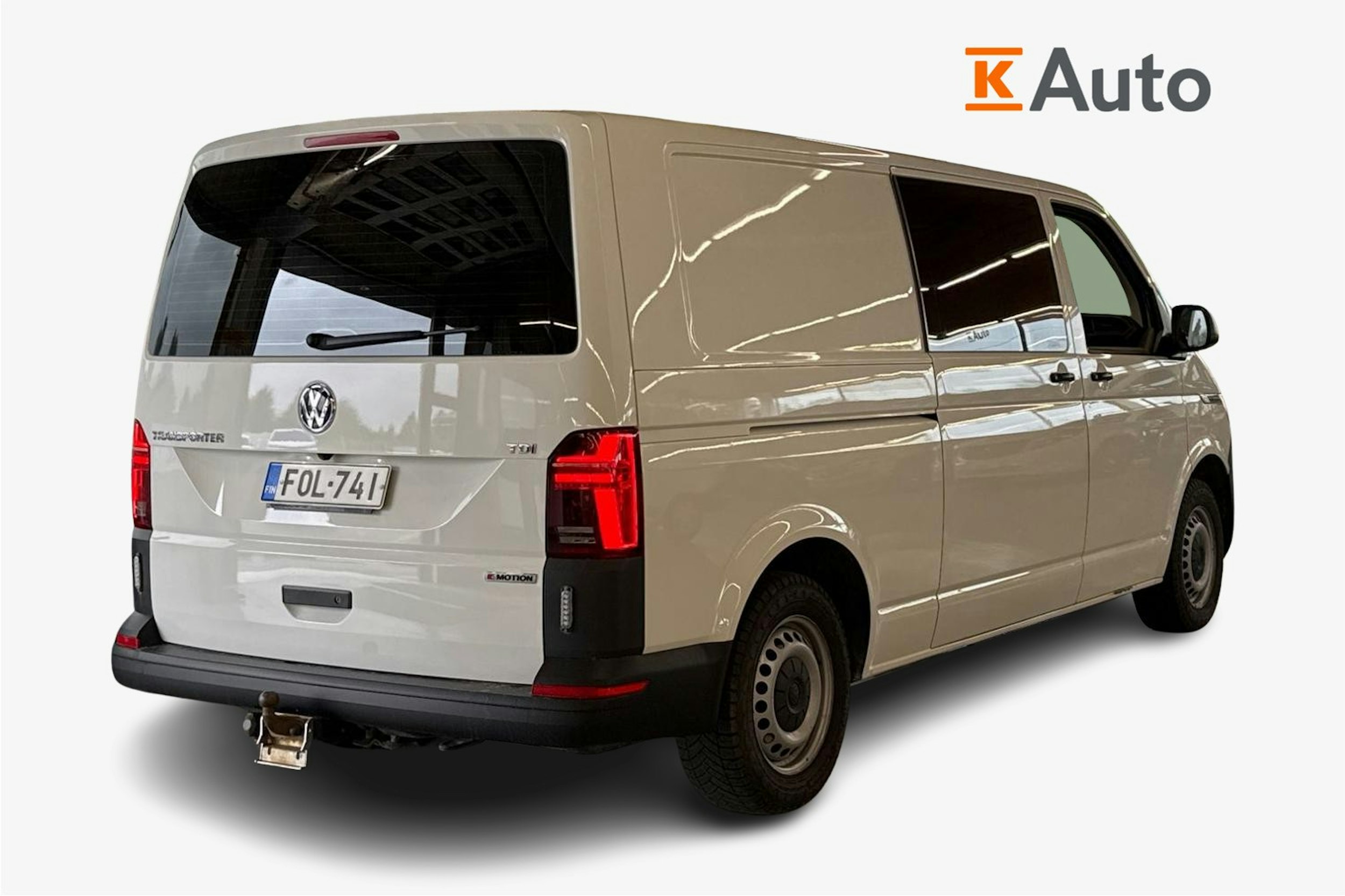 valkoinen Volkswagen Transporter 2020 kuva 2.