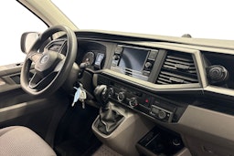 valkoinen Volkswagen Transporter 2020 kuva 10.