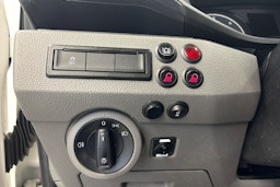 valkoinen Volkswagen Transporter 2020 kuva 15.