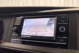 valkoinen Volkswagen Transporter 2020 kuva 17.