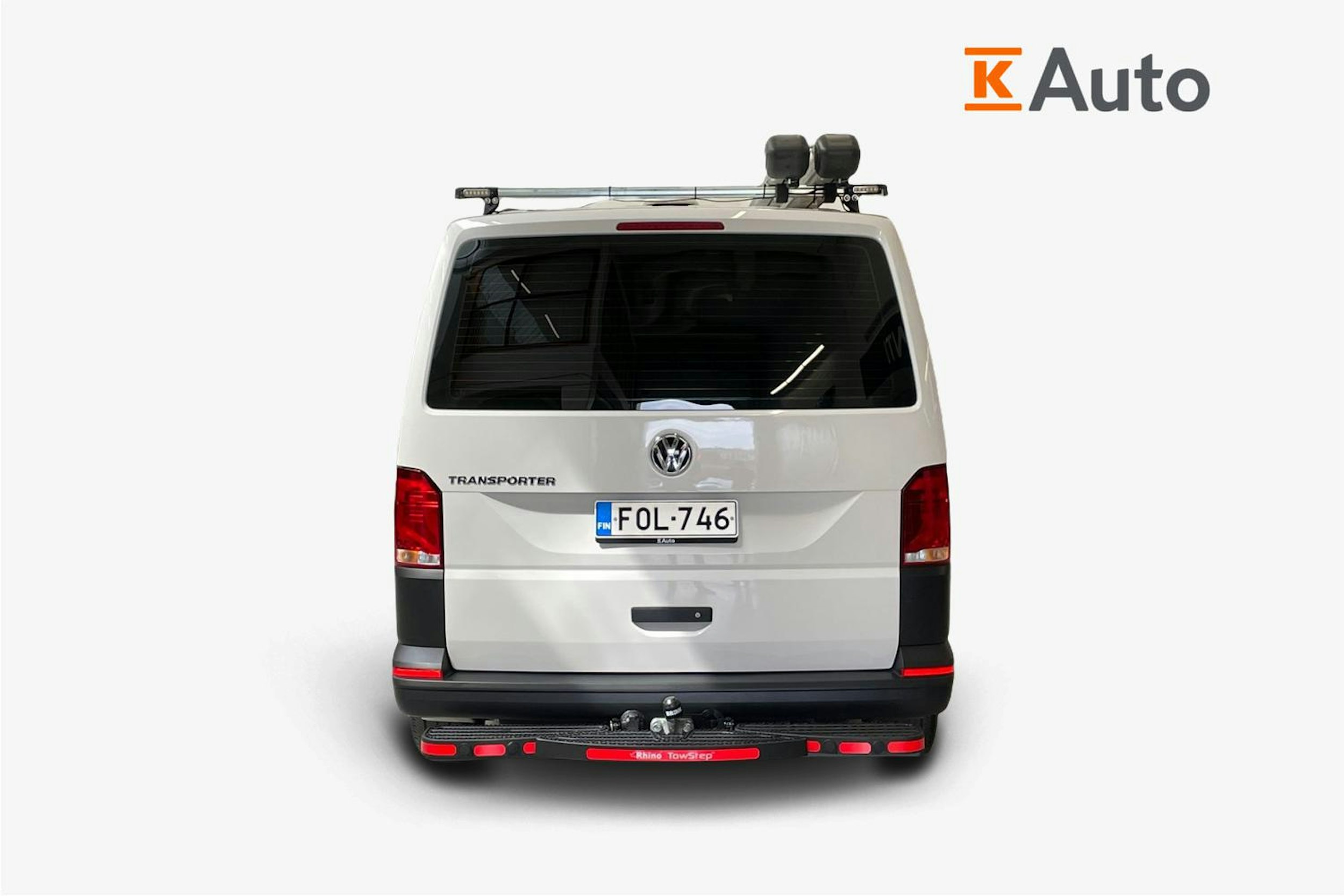 valkoinen Volkswagen Transporter 2020 kuva 3.
