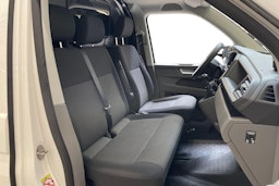 valkoinen Volkswagen Transporter 2020 kuva 10.