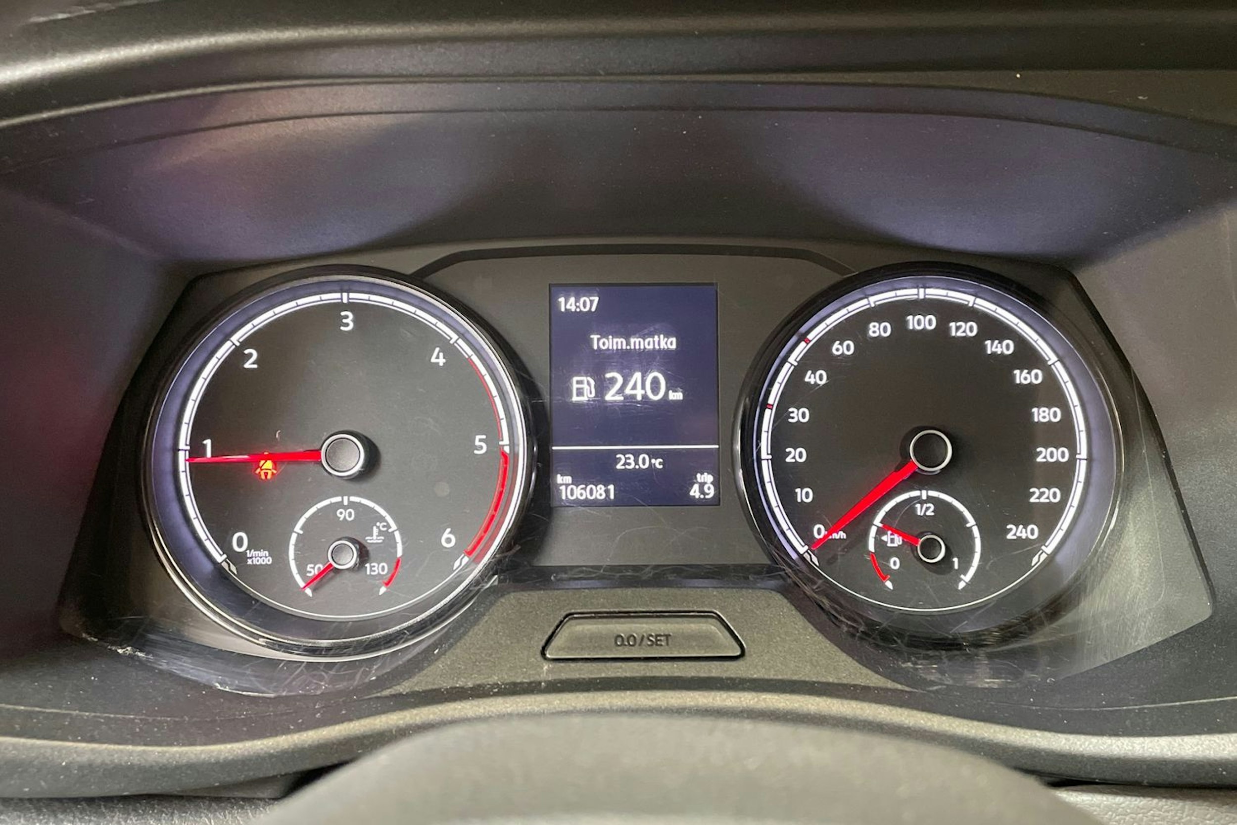 valkoinen Volkswagen Transporter 2020 kuva 16.