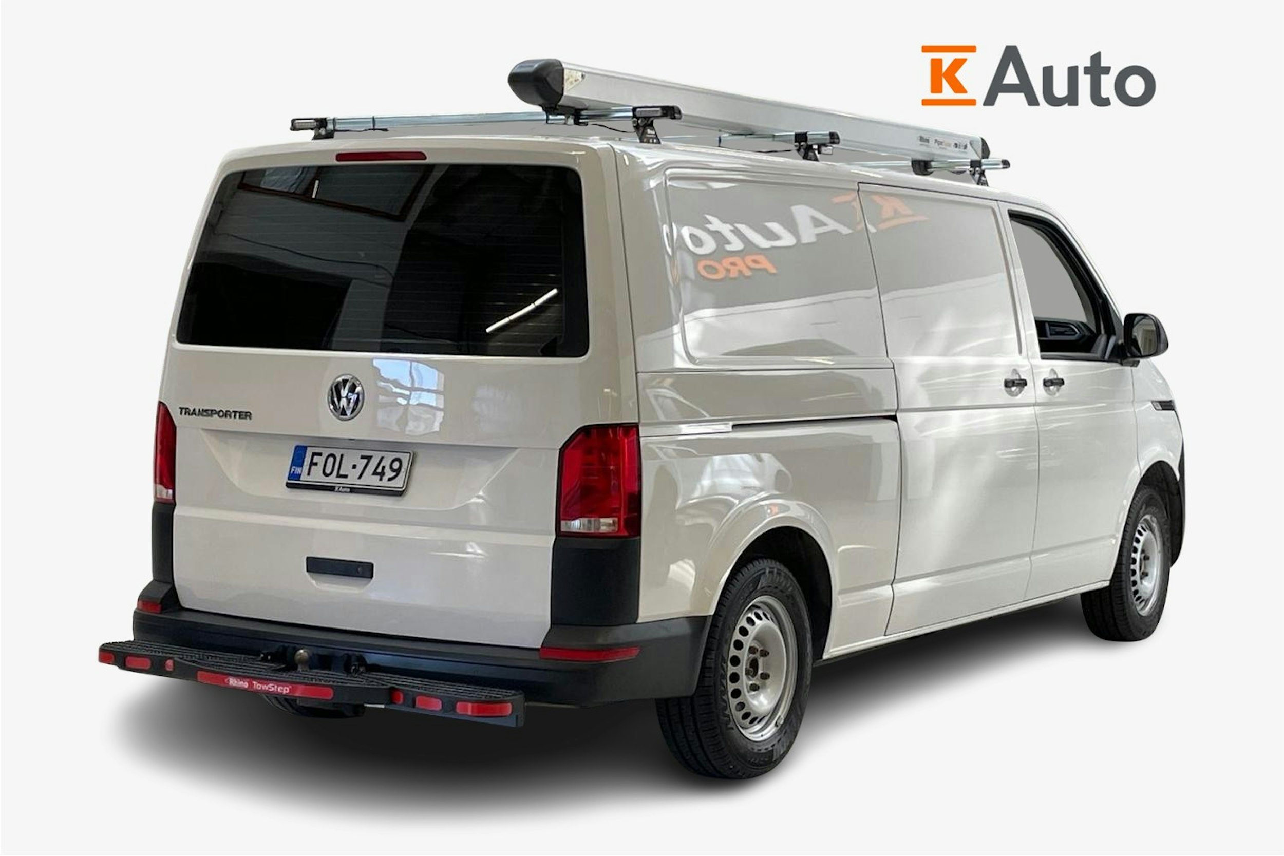valkoinen Volkswagen Transporter 2020 kuva 2.