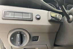 valkoinen Volkswagen Transporter 2020 kuva 17.