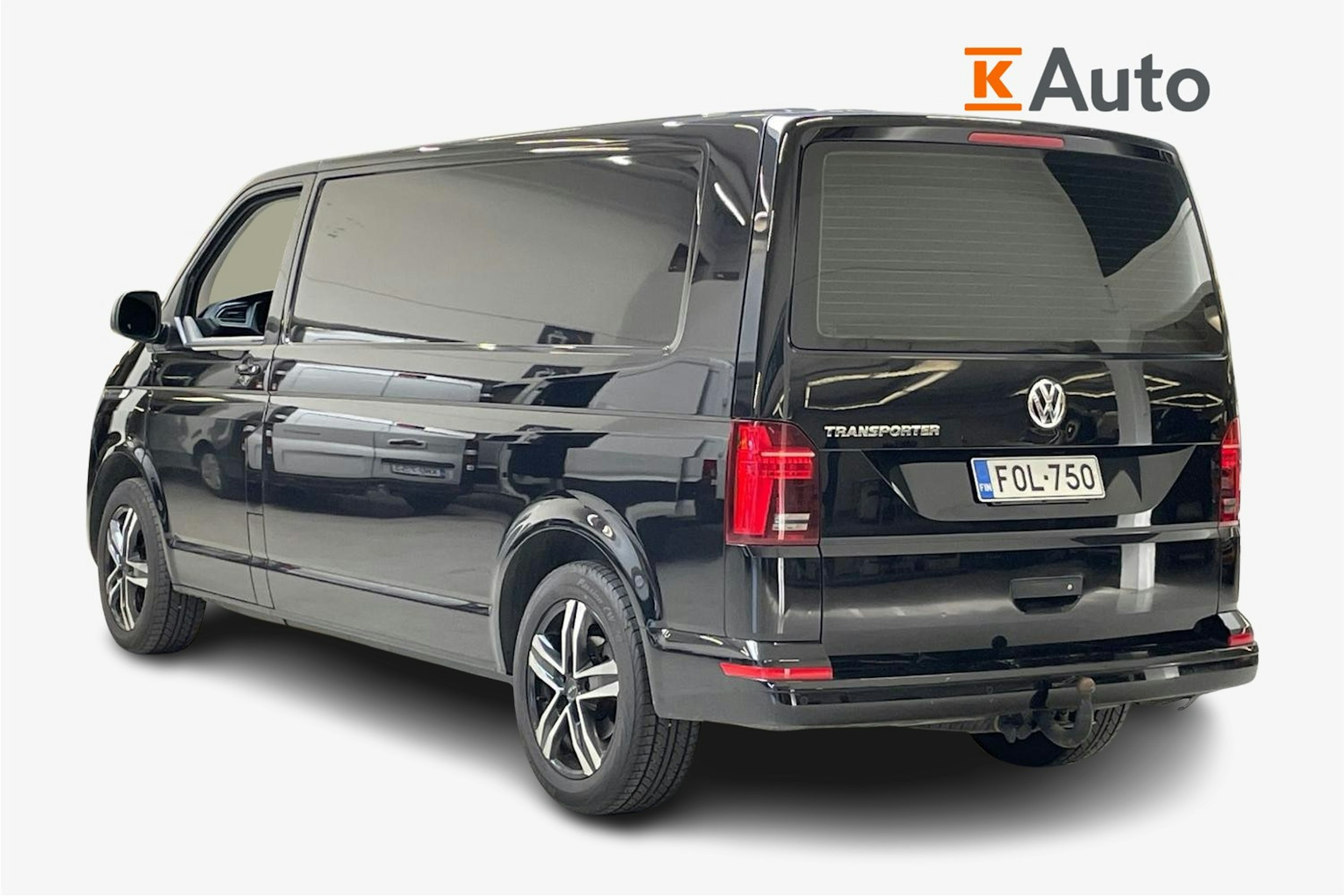 musta Volkswagen Transporter 2020 kuva 2.