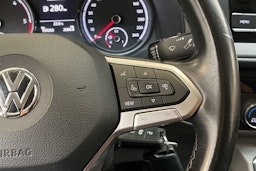 musta Volkswagen Transporter 2020 kuva 18.