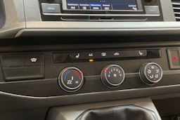 musta Volkswagen Transporter 2020 kuva 20.