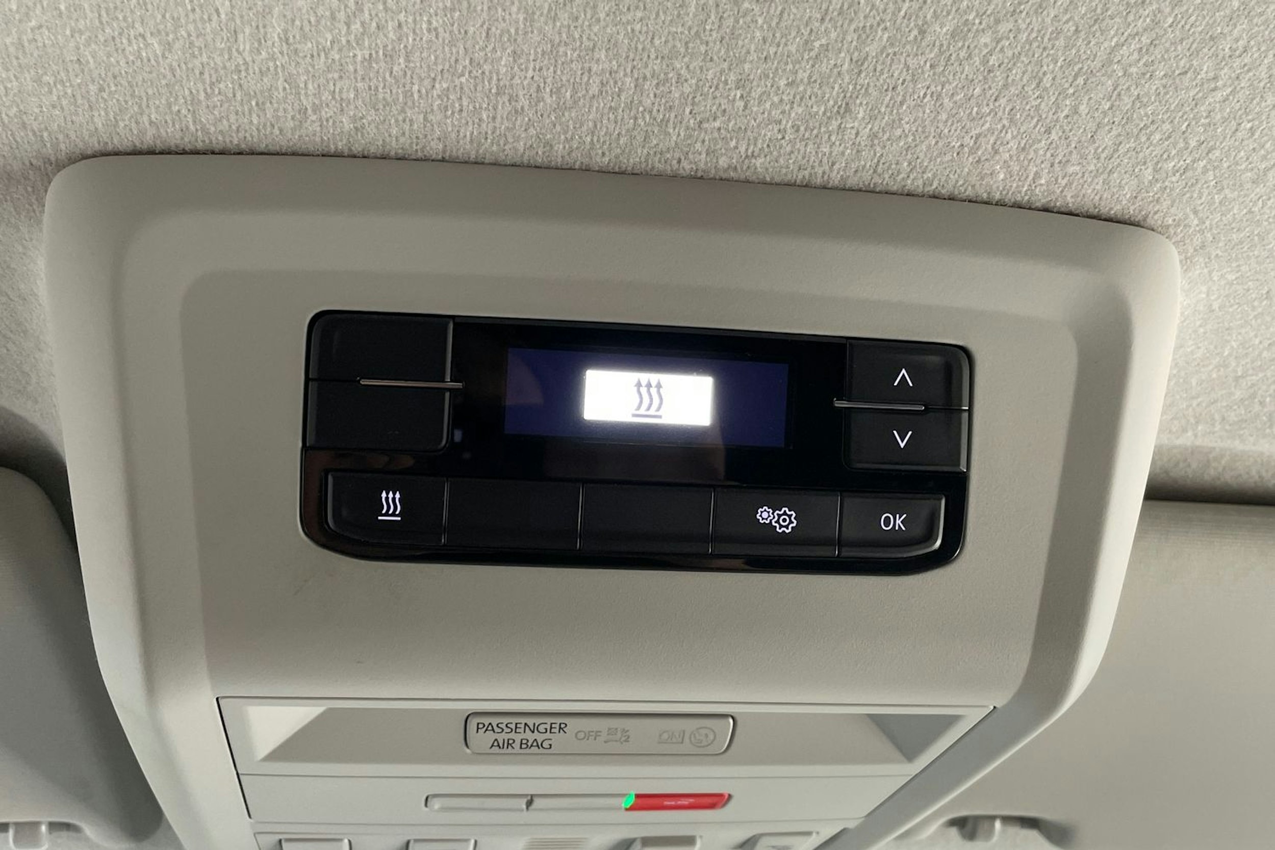 musta Volkswagen Transporter 2020 kuva 23.