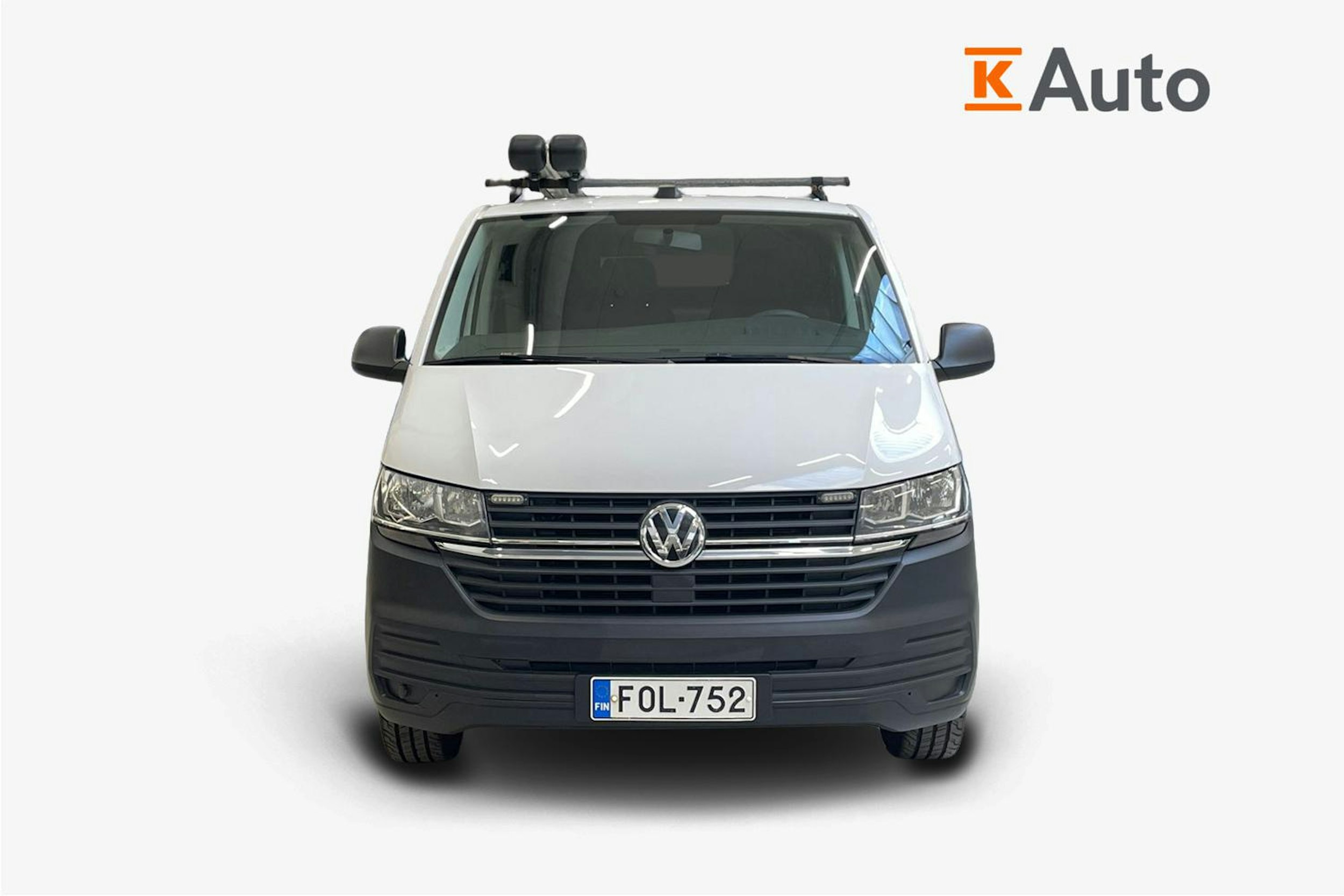 valkoinen Volkswagen Transporter 2020 kuva 4.