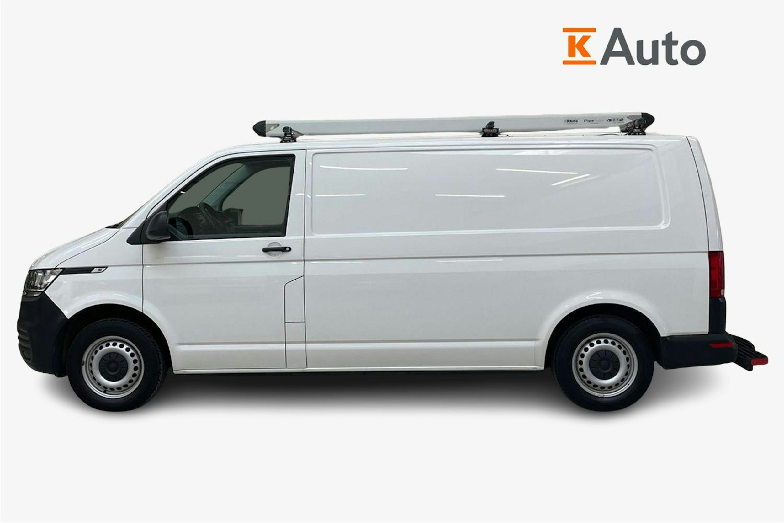 valkoinen Volkswagen Transporter 2020 kuva 5.